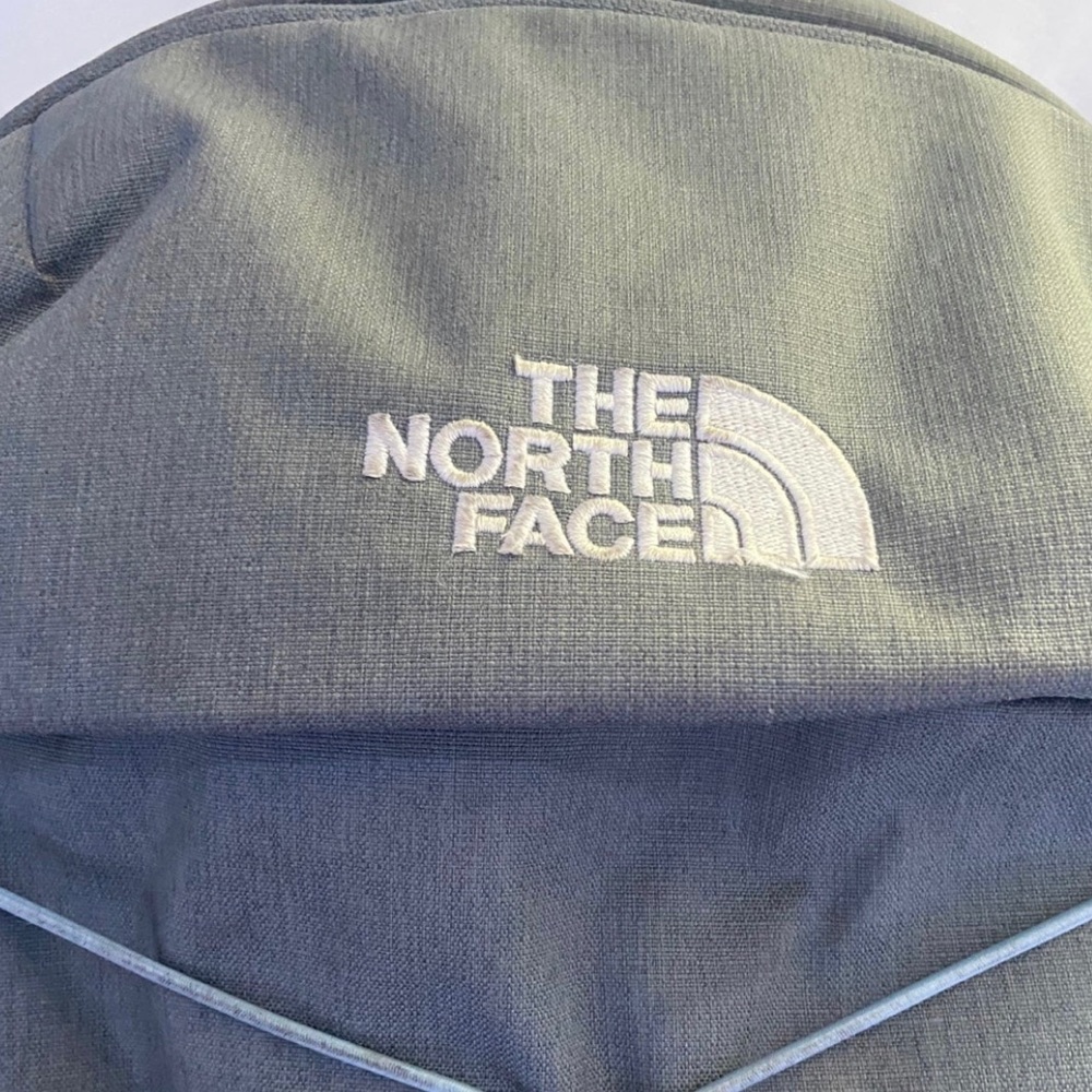 North face borealis backpack ( OG PRICE- $120)